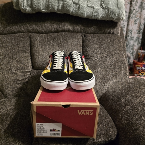 Vans Old Skool(Flame)Black and Tru White Flame Design Sneakers - Picture 7 of 7
